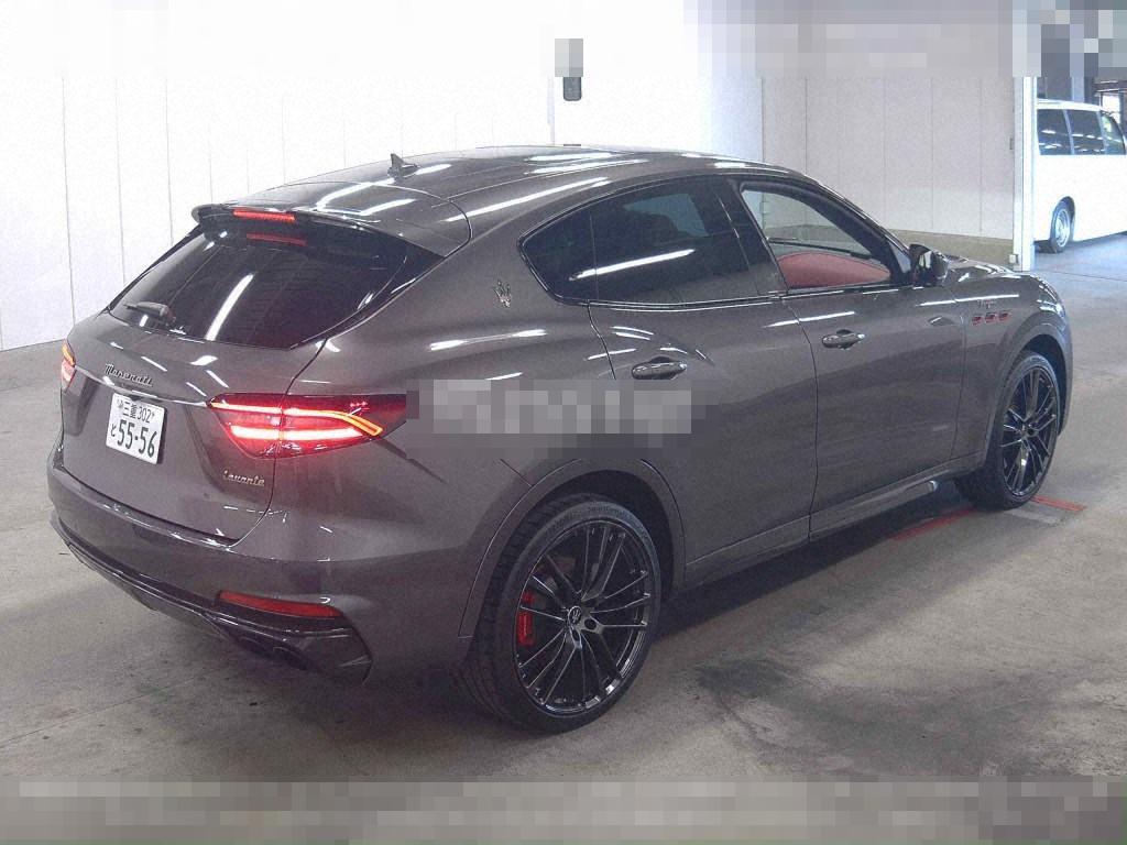 Maserati LEVANTE 2022 - Image 6