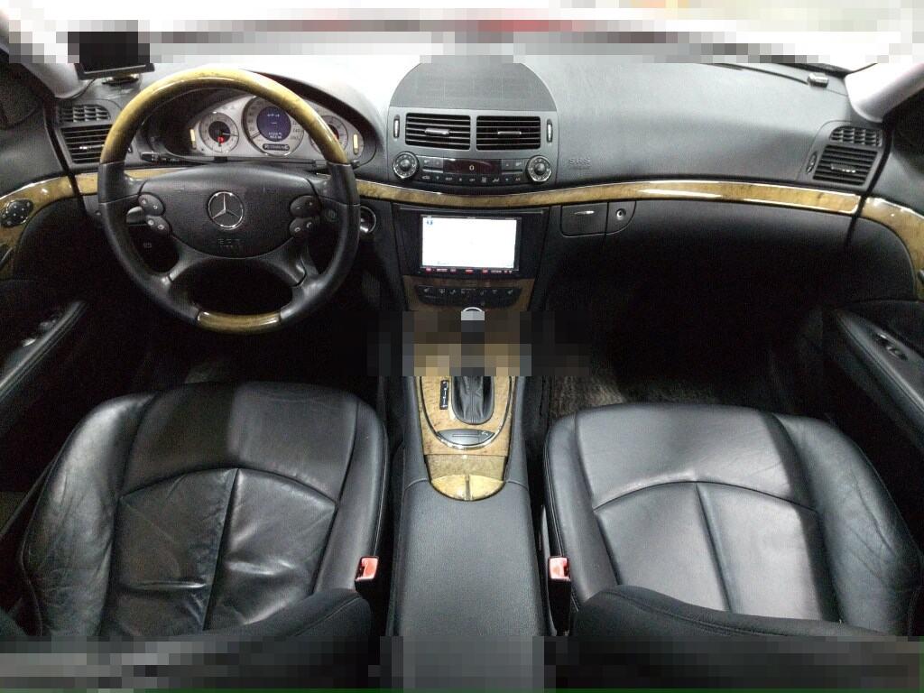 Mercedes-Benz E-Class 2008 - Image 4