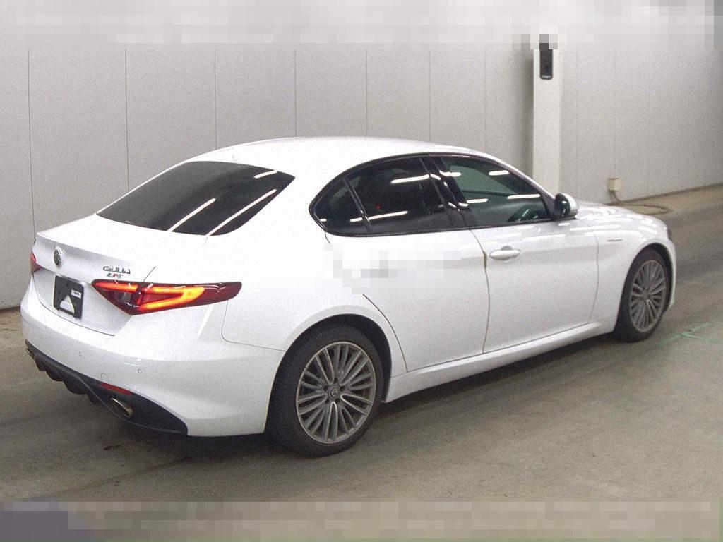 ALFA ROMEO GIULIA 2018 - Image 6
