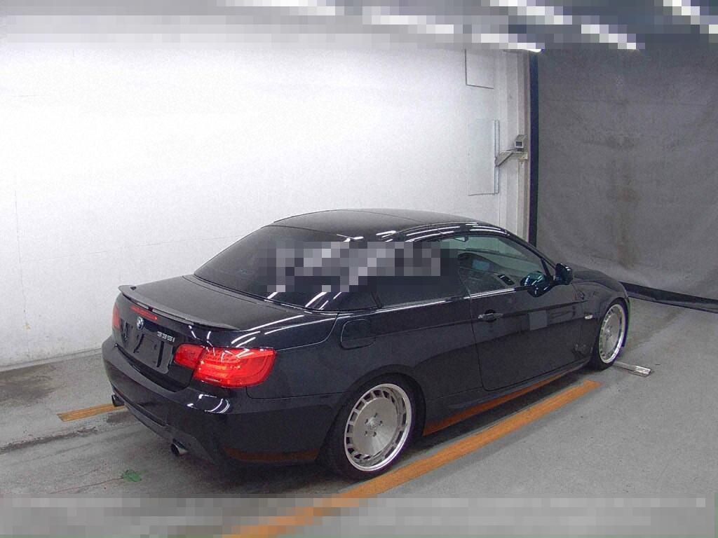 BMW 3 Series 2010 - Image 6