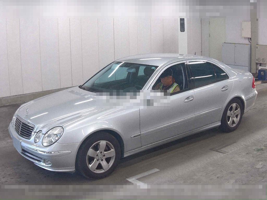 Mercedes-Benz E-Class 2003 - Image 5