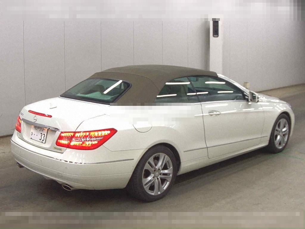 Mercedes-Benz E-Class 2010 - Image 6