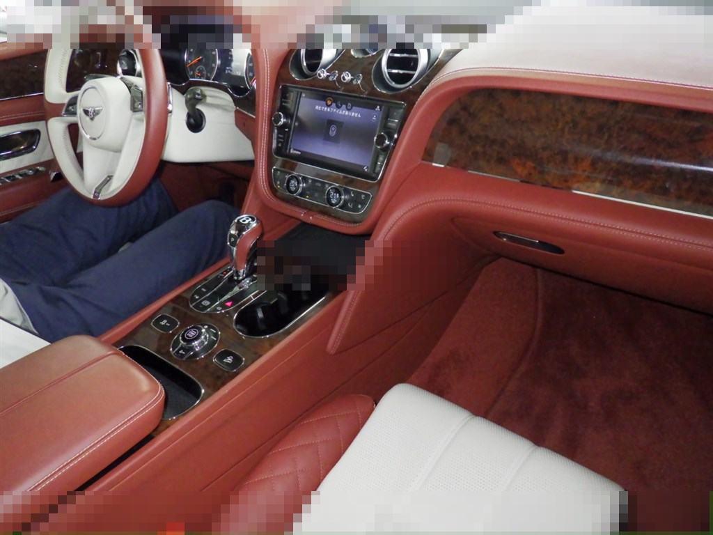 Bentley BENTAYGA 2017 - Image 4