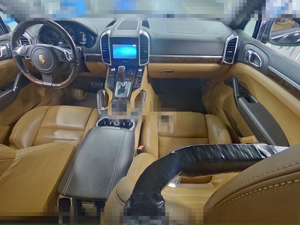 Porsche CAYENNE 2012 - Image 4