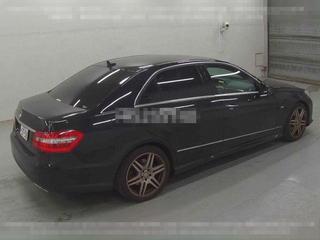 Mercedes-Benz E-Class 2012 - Image 6