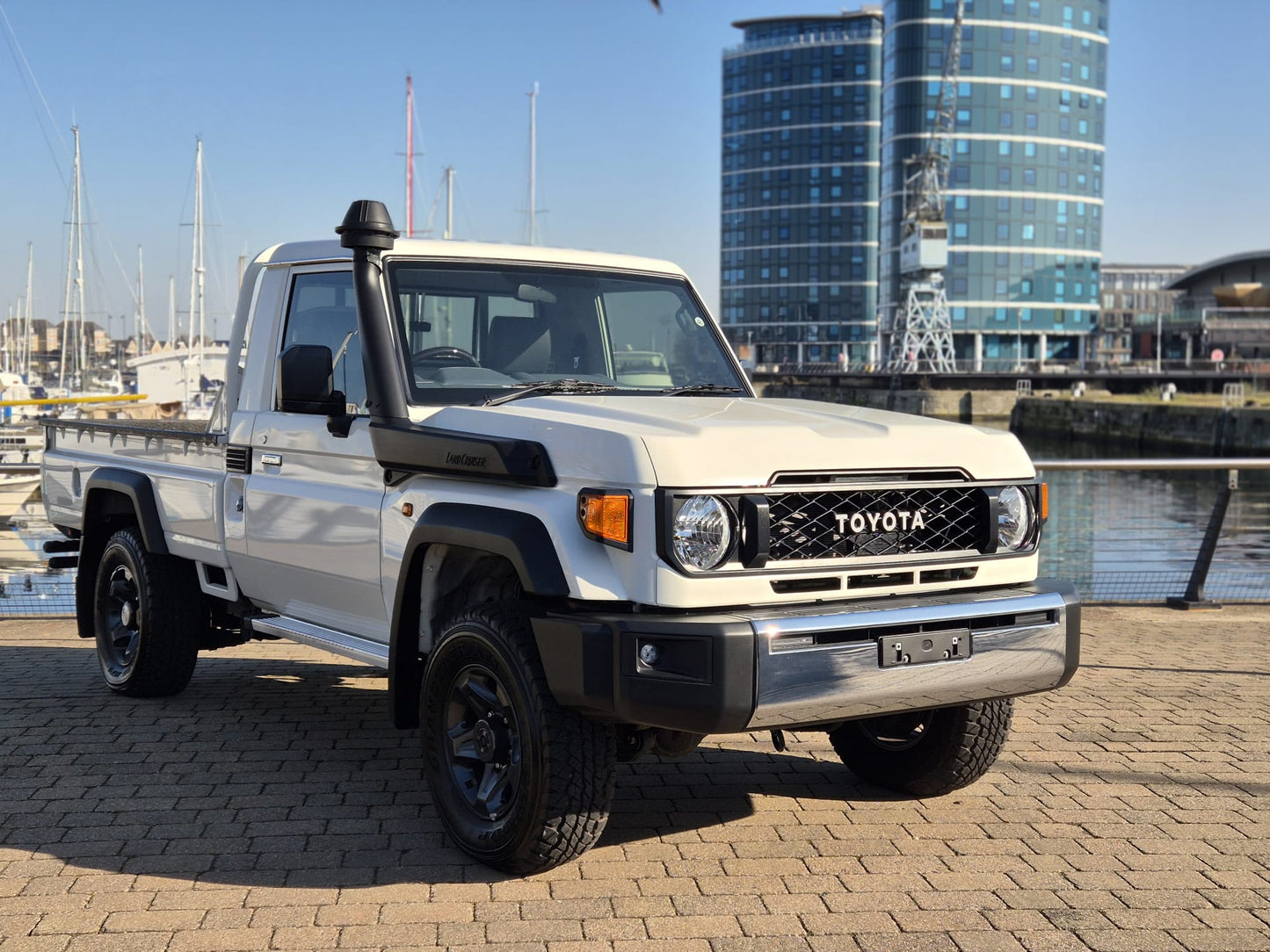 TOYOTA LAND CRUISER GRJ79