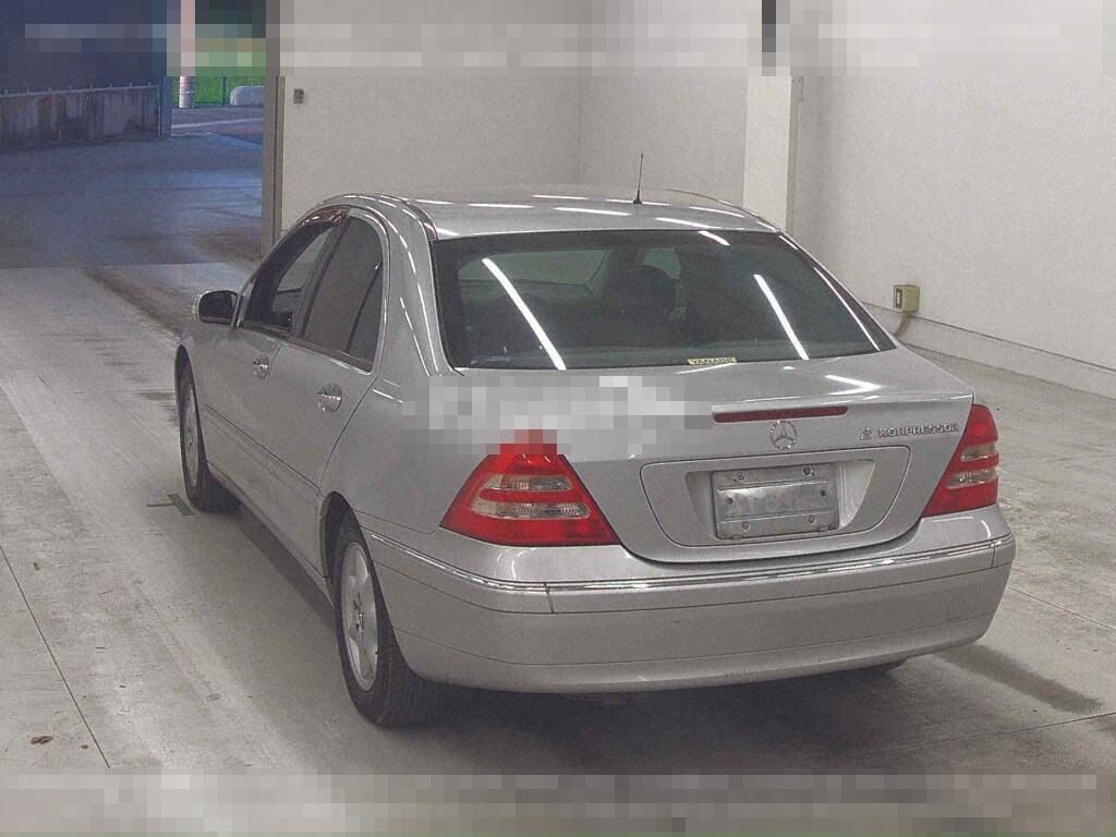Mercedes-Benz C-Class 2002 - Image 3