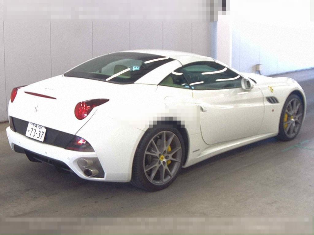 Ferrari CALIFORNIA 30 2013 - Image 6