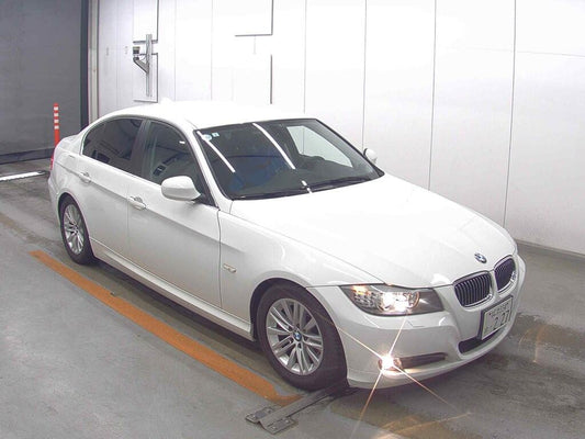 BMW 3 Series 2011 - Image 1