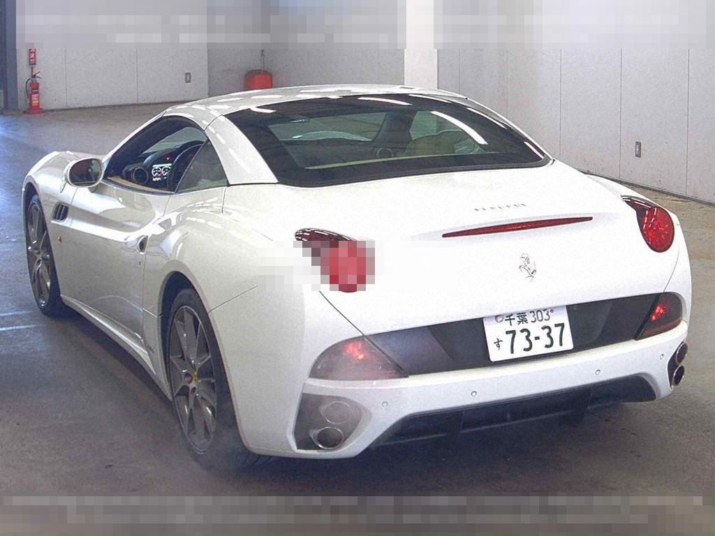 Ferrari CALIFORNIA 30 2013 - Image 3