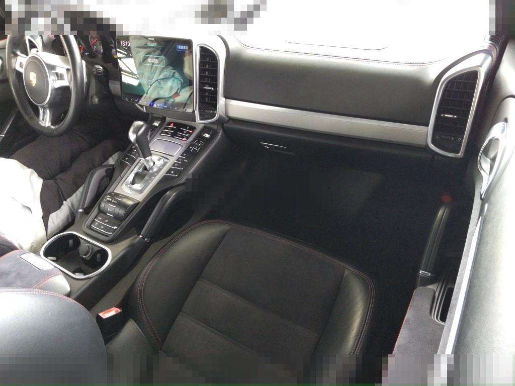 Porsche CAYENNE 2012 - Image 4