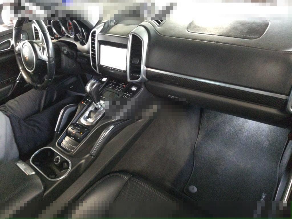 Porsche CAYENNE 2010 - Image 4