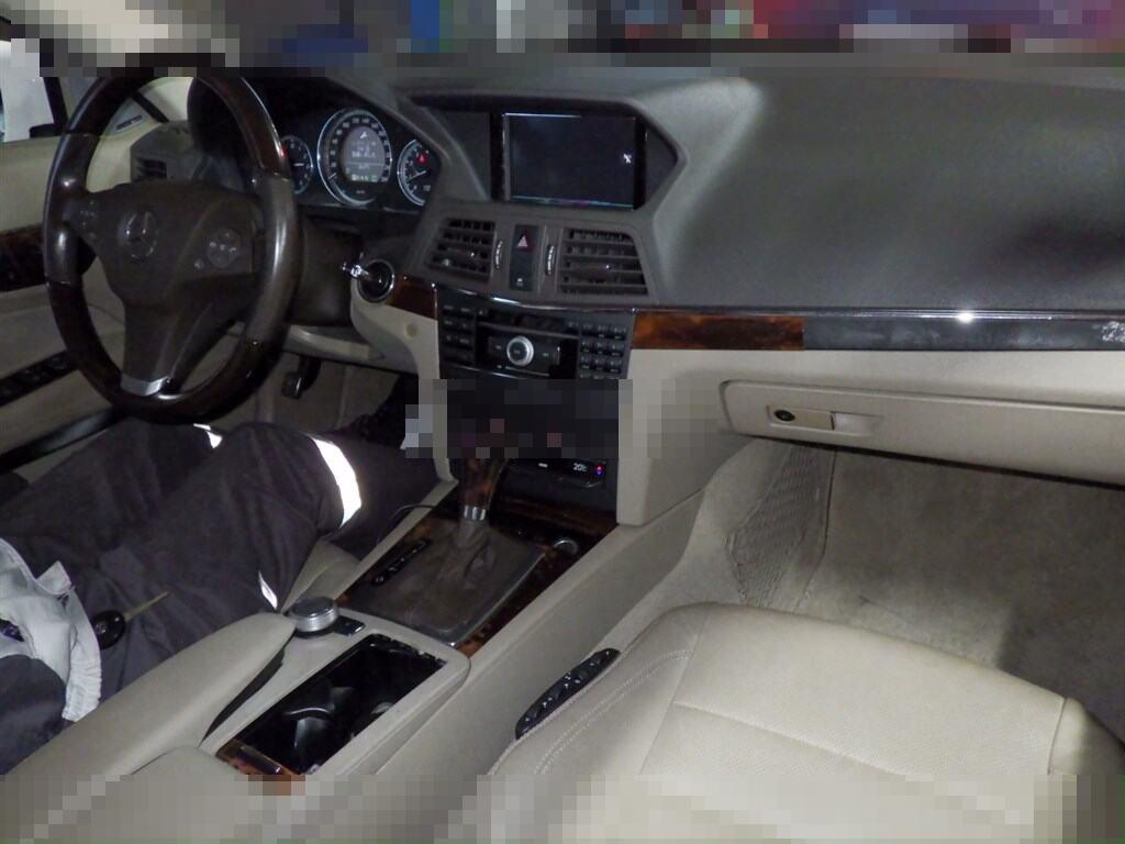 Mercedes-Benz E-Class 2009 - Image 4