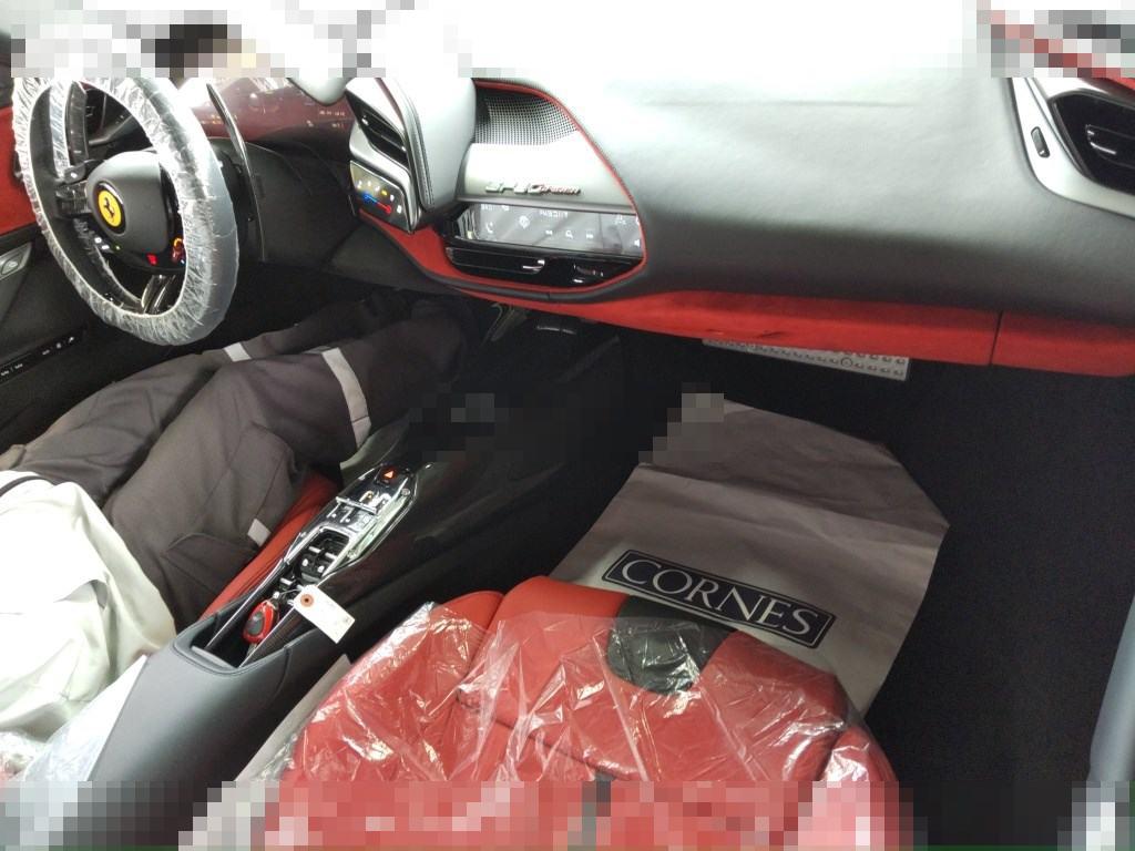 Ferrari SF90 SPIDER 2024 - Image 4