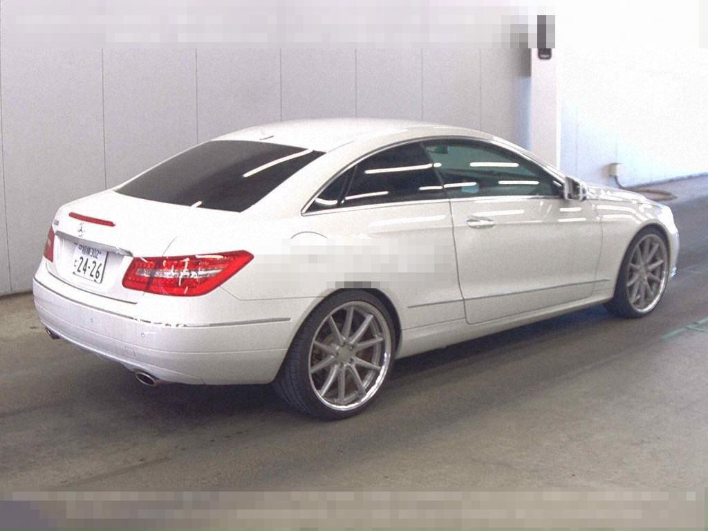 Mercedes-Benz E-Class 2010 - Image 6