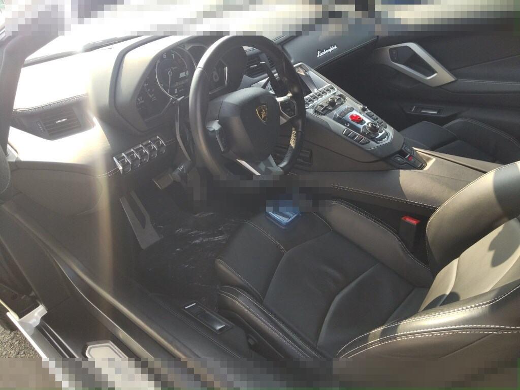 Lamborghini AVENTADOR CP 2011 - Image 4