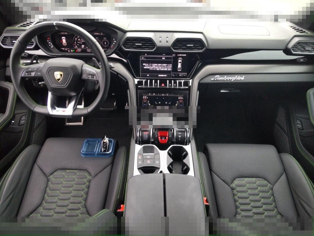 Lamborghini URUS 2023 - Image 4