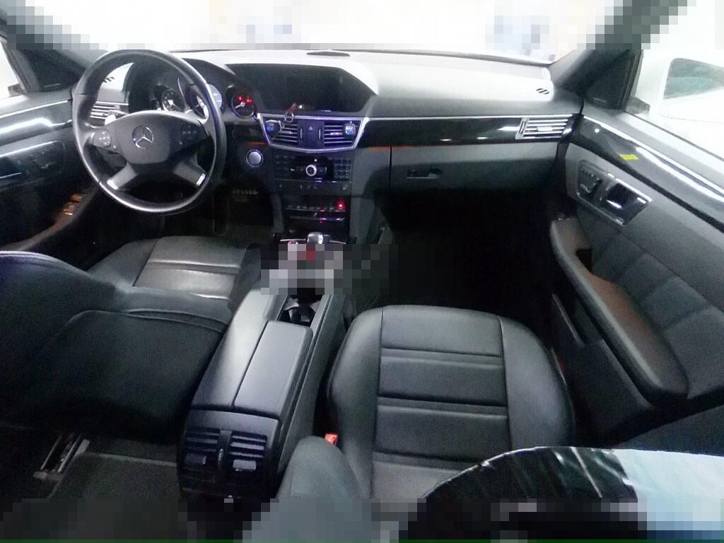 Mercedes-Benz E-Class 2010 - Image 4