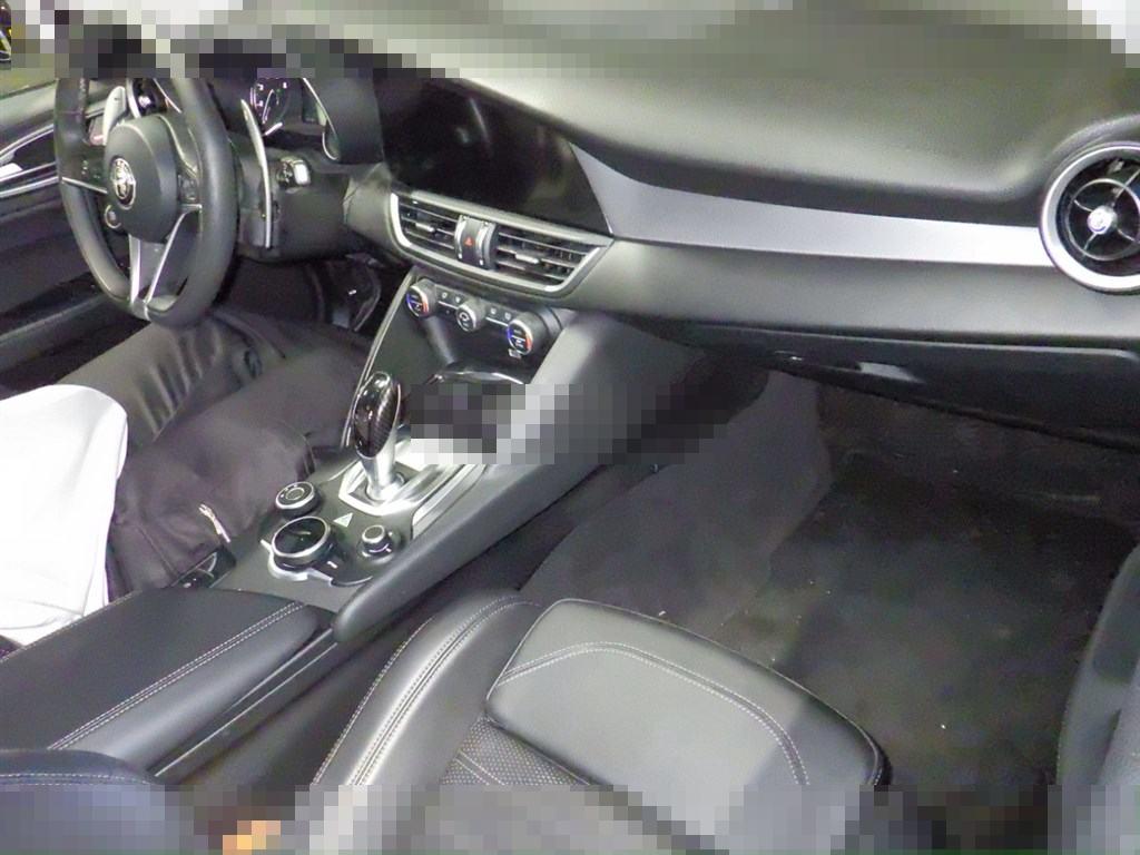 ALFA ROMEO GIULIA 2018 - Image 4