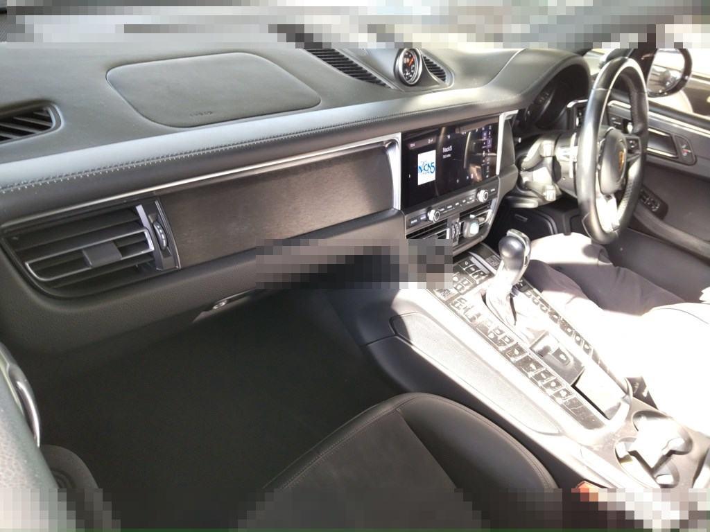 Porsche MACAN 2021 - Image 4