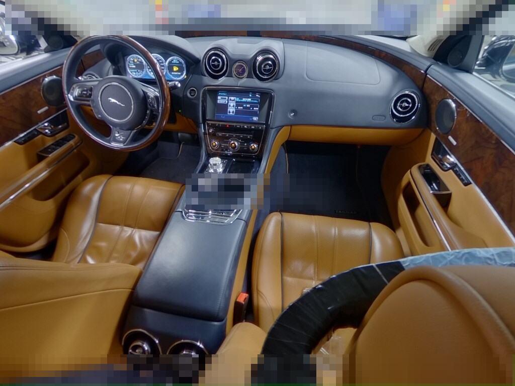 Jaguar XJ 2012 - Image 4