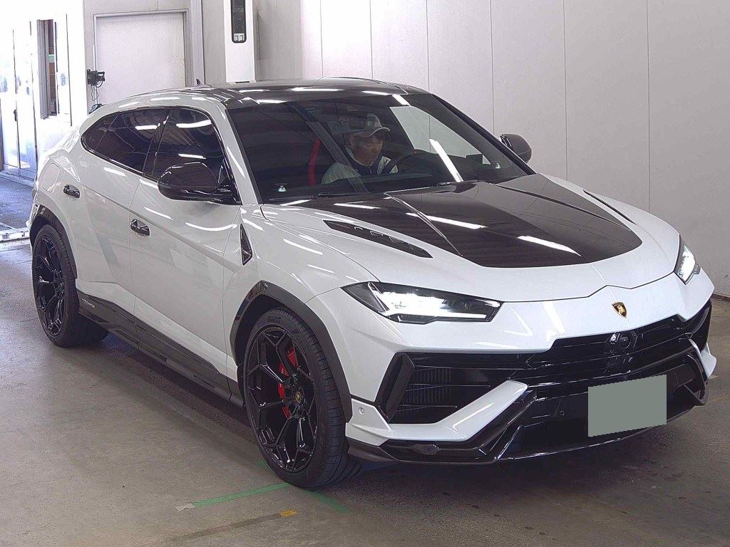 Lamborghini URUS 2024 - Image 1
