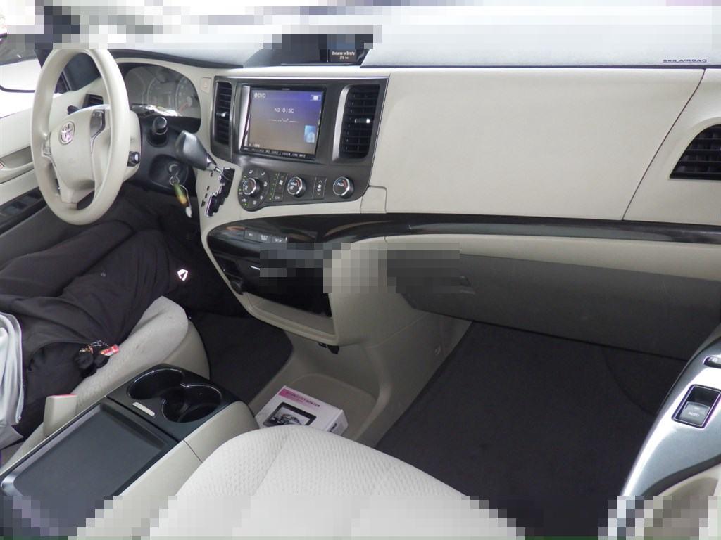 AMERICA TOYOTA SIENNA 2010 - Image 4