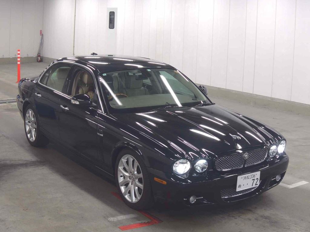 Jaguar XJ 2009 - Image 1