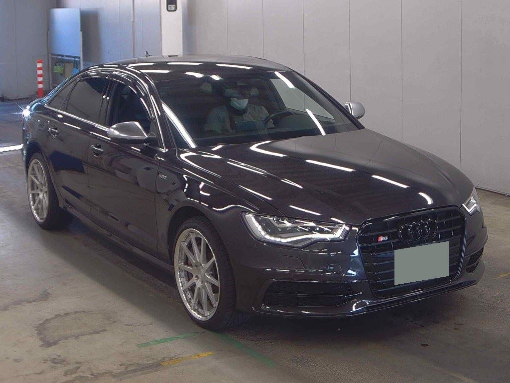 Audi S6 2014 - Image 2
