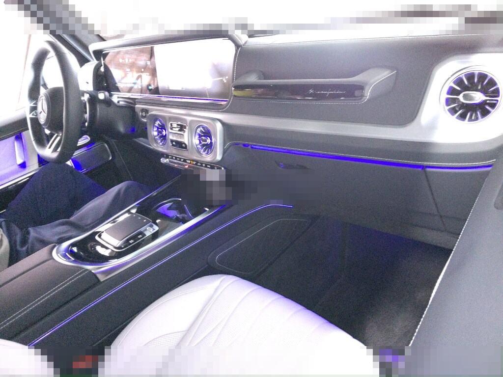 MERCEDES AMG G-CLASS 2025 - Image 4