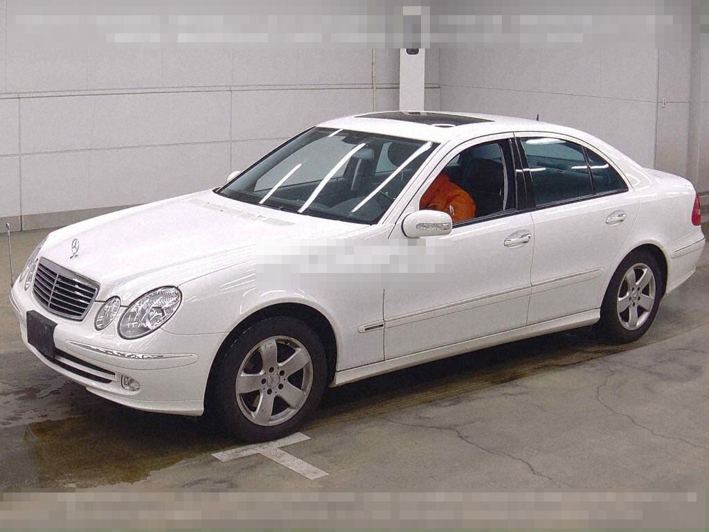 Mercedes-Benz E-Class 2004 - Image 5
