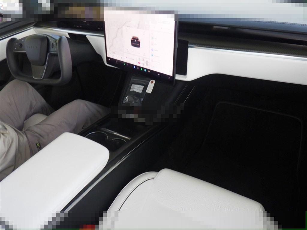 Tesla MODEL X 2023 - Image 4