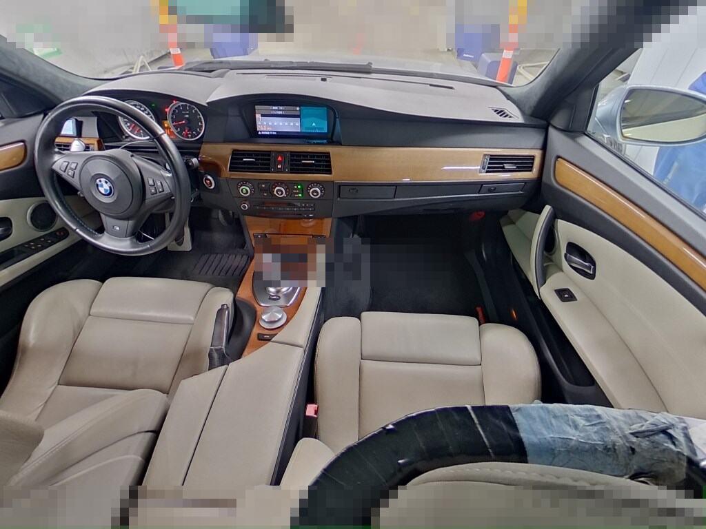 BMW M5 2008 - Image 4