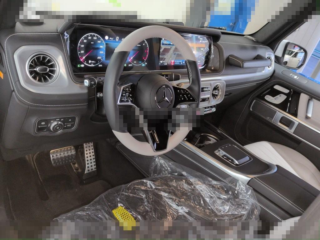 Mercedes-Benz G-Class 2025 - Image 4