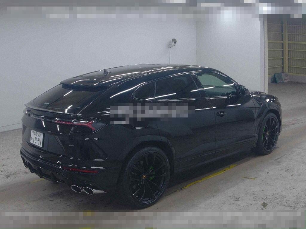 Lamborghini URUS 2023 - Image 6