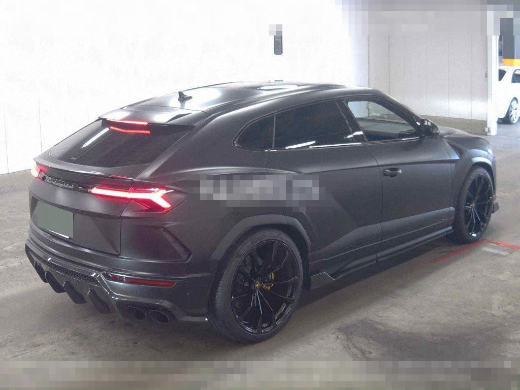 Lamborghini URUS 2019 - Image 6