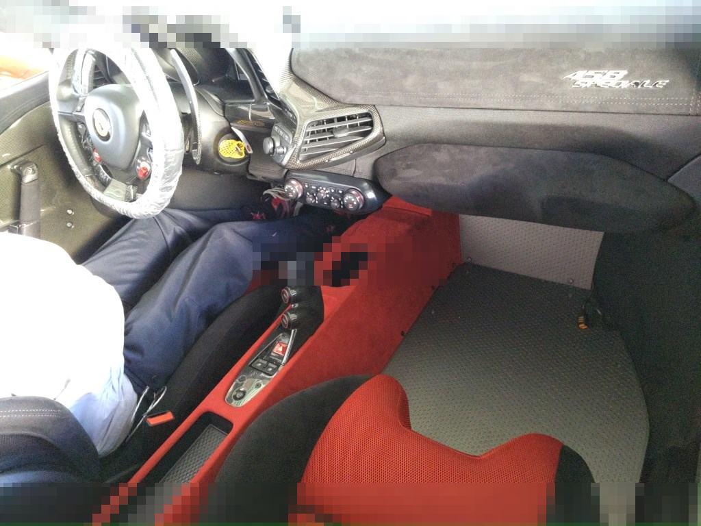 Ferrari 458 SPECIALE 2015 - Image 4