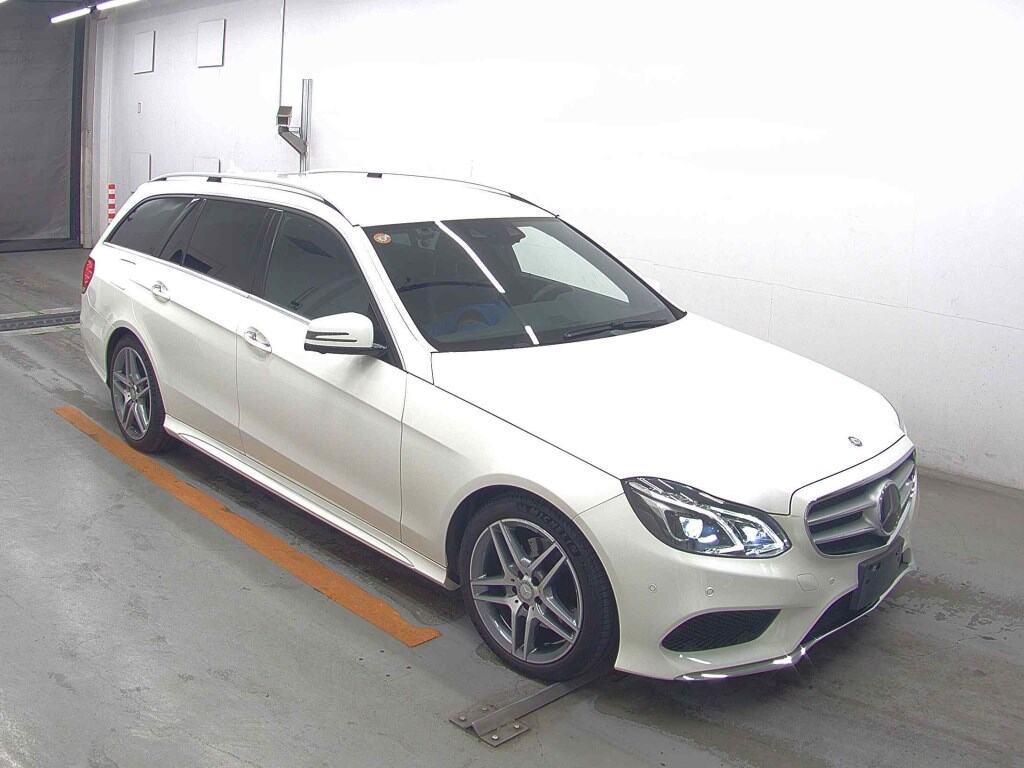 Mercedes-Benz E-Class Station Wagon 2014 - Image 2