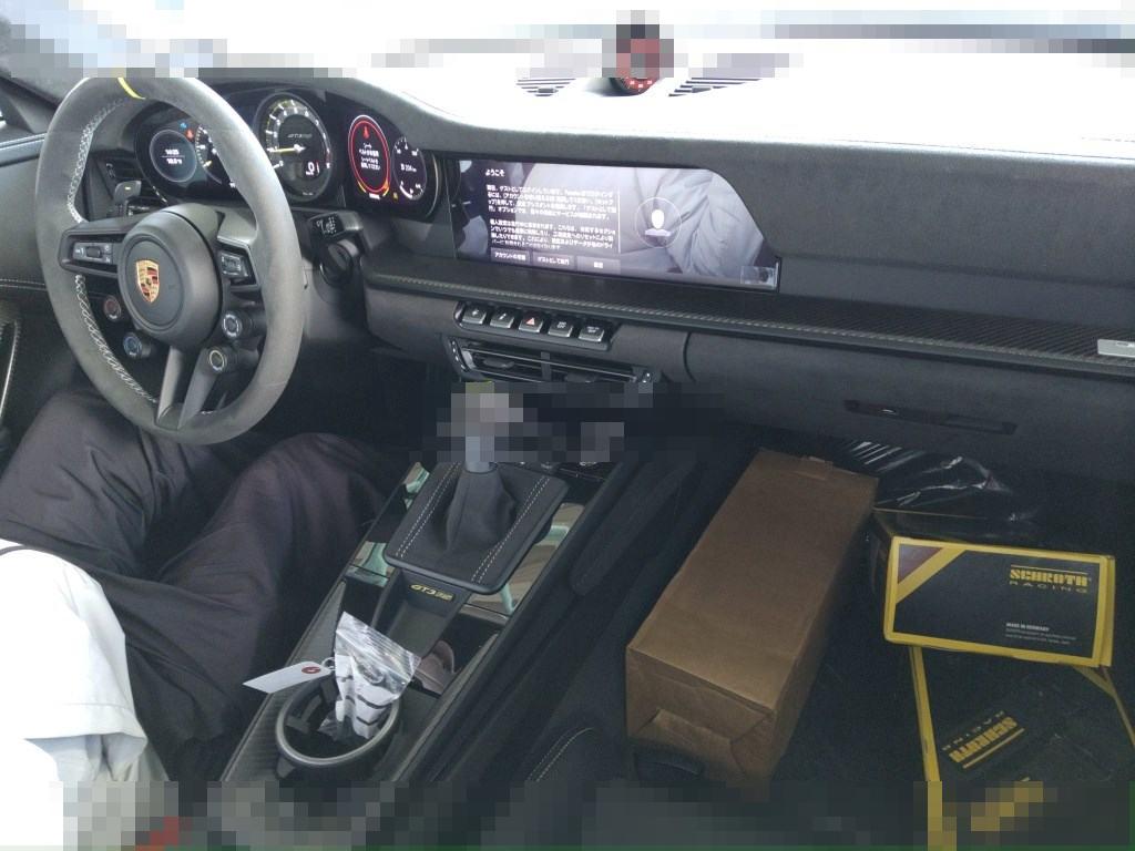 Porsche 911 CP 2024 - Image 4
