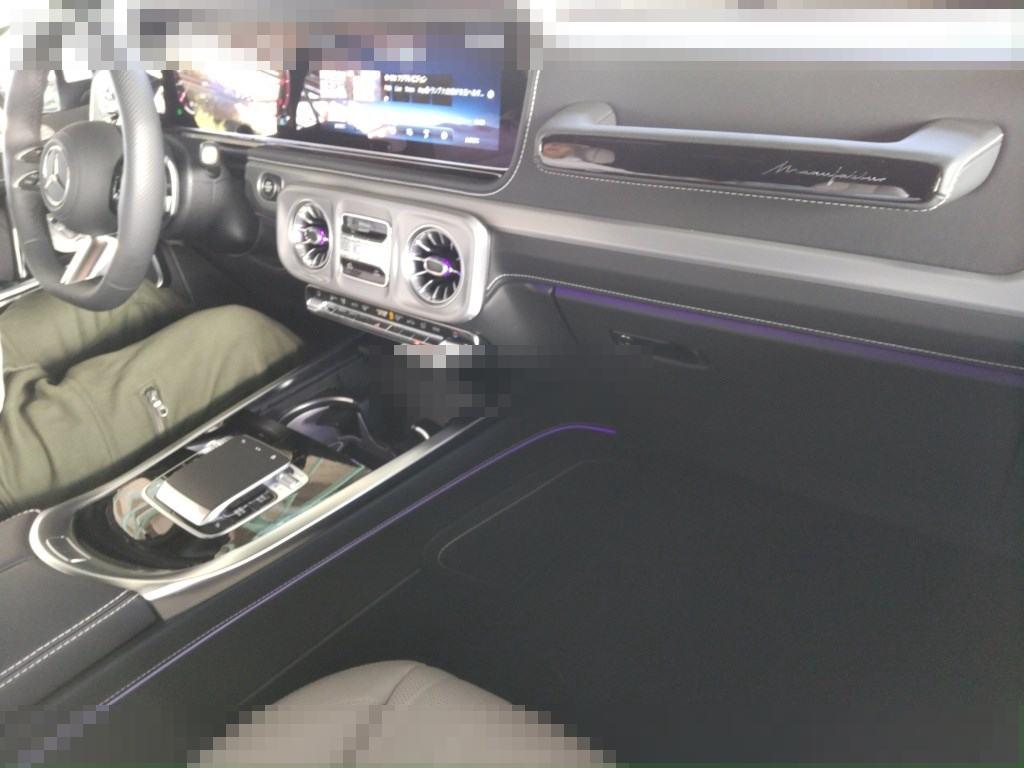 Mercedes-Benz G-Class 2024 - Image 4