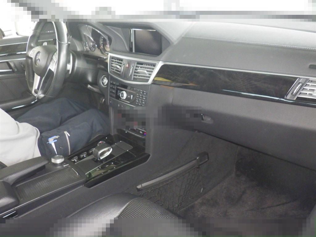 MERCEDES AMG E-CLASS 2012 - Image 4