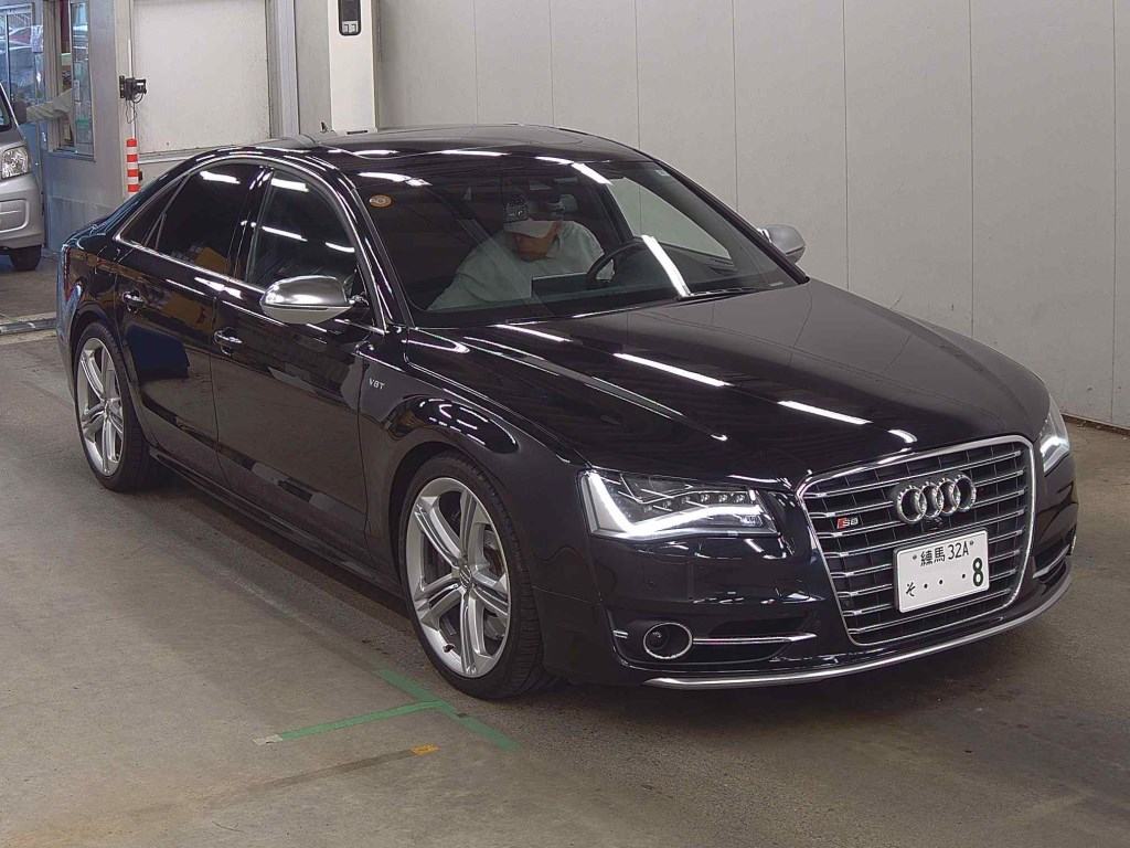 Audi S8 2012 - Image 2