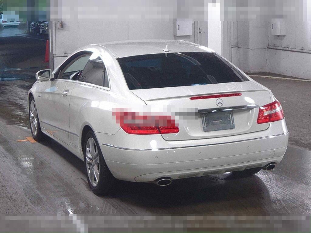 Mercedes-Benz E-Class 2009 - Image 3