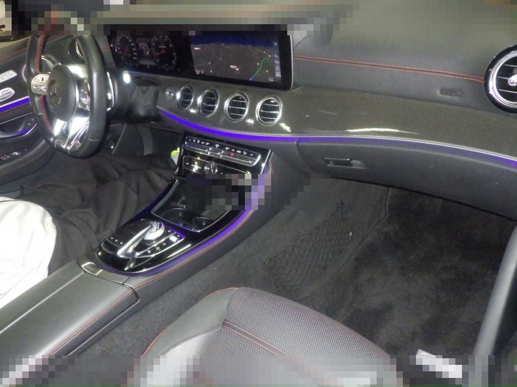 MERCEDES AMG E-CLASS 2019 - Image 4