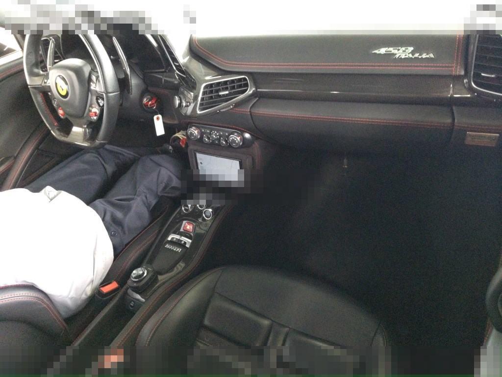 Ferrari 458 ITALIA 2012 - Image 4