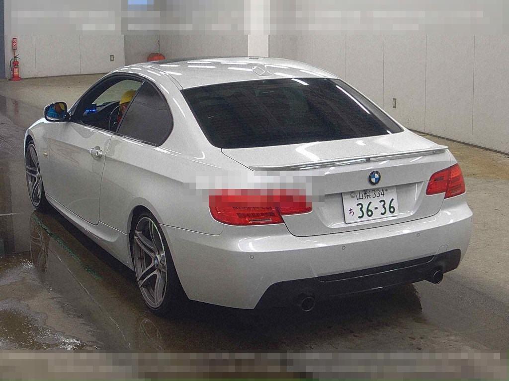 BMW 3 Series 2010 - Image 3