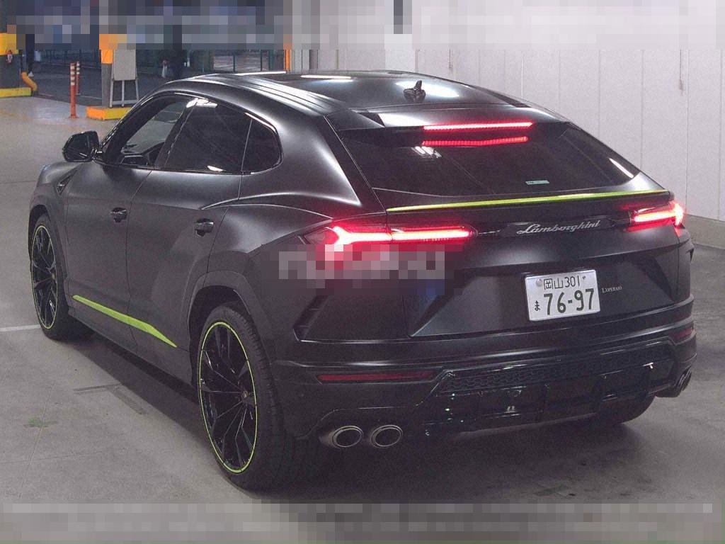 Lamborghini URUS 2022 - Image 3