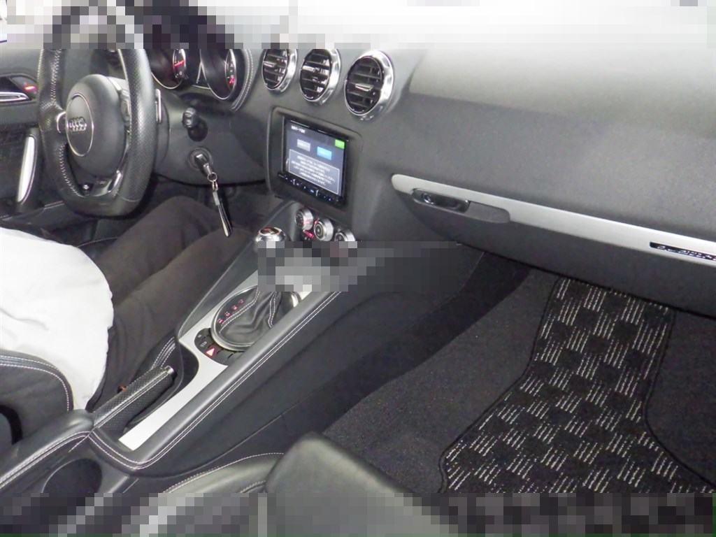 Audi TT RS 2011 - Image 4