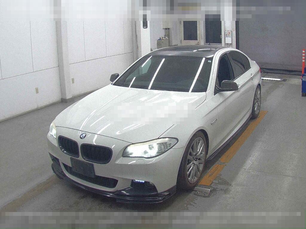 BMW 5 Series 2011 - Image 5