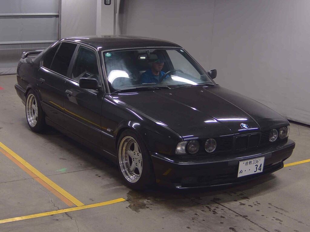 BMW 5 Series 1989 - Image 2